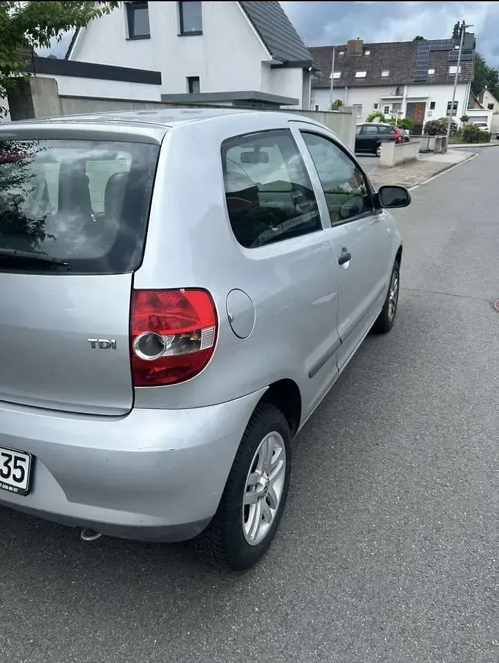 Gebraucht VW Fox 69 PS (50 kW) 2006 Silber Kleinwagen