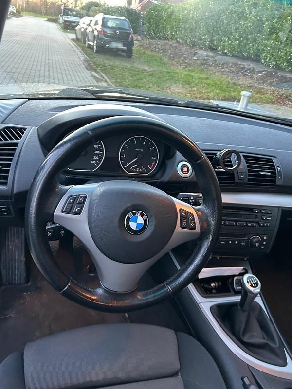 Gebraucht BMW 118 129 PS (94 kW) 2005 Blau Kleinwagen