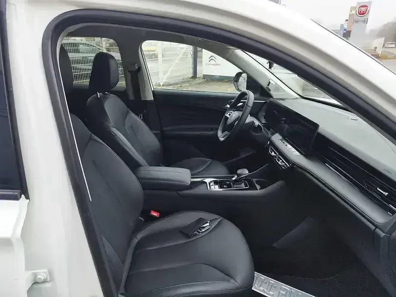 Używany MG HS Luxury 272 KM (200 kW) 2025 Biały SUV
