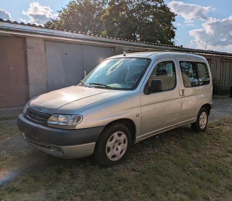 Gebraucht Citroën Berlingo 108 PS (79 kW) 2002 Grau Van / Kleinbus