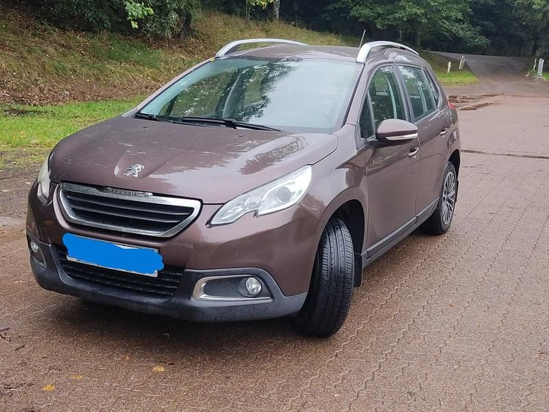 Braun Gebraucht 2014 Peugeot 2008 SUV | 6.800 € (Fairer Preis) - Bild 1/4