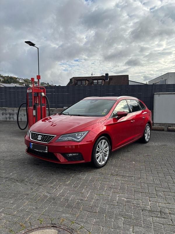 Rot Gebraucht 2017 Seat Leon ST XCELLENCE Kombi | 11.000 € (Fairer Preis) - Bild 1/4