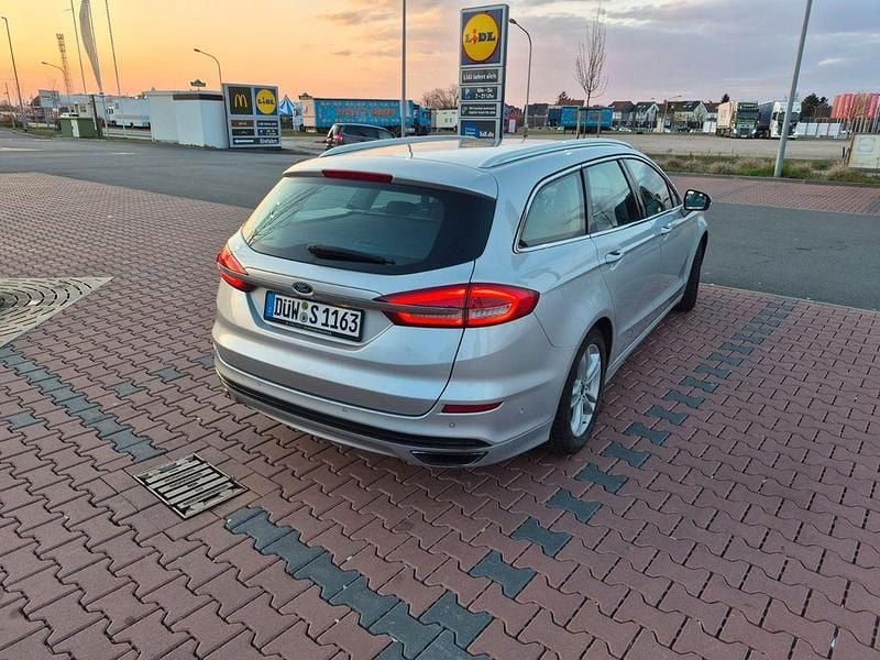 Gebraucht Ford Mondeo Titanium 190 PS (139 kW) 2019 Grau Limousine