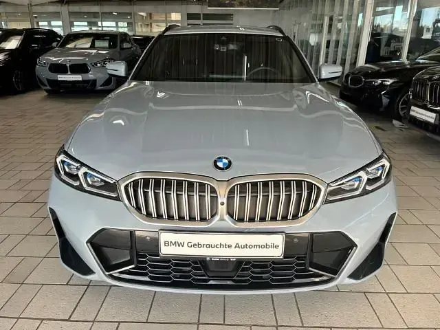 Gebraucht BMW 330 M Sport 286 PS (210 kW) 2025 Grau Kombi