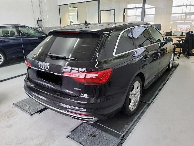 Gebraucht Audi A4 Advanced Plus 204 PS (150 kW) 2023 Brillantschwarz Kombi