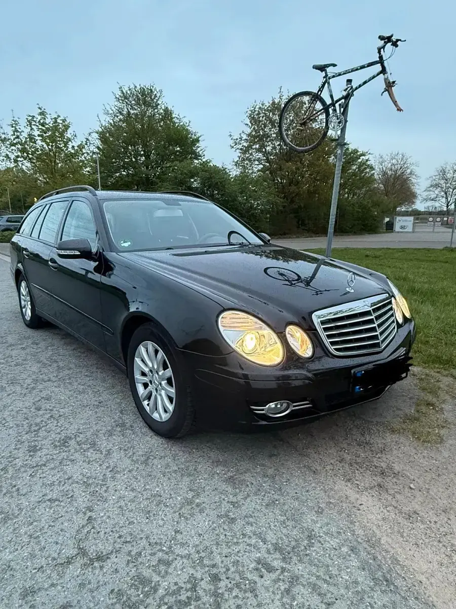 Gebraucht Mercedes E220 170 PS (125 kW) 2007 Schwarz Kombi