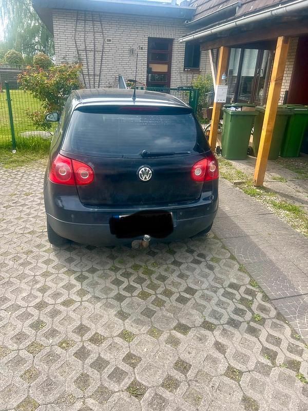 Second-hand VW Golf 116 CP (85 kW) 2007 Negru Coupe