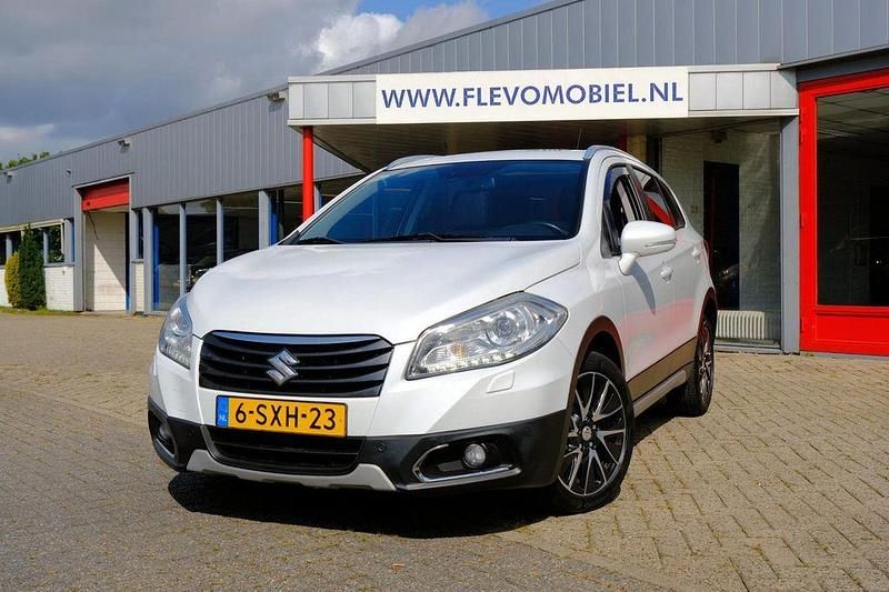 Weiß Gebraucht 2013 Suzuki SX4 S-Cross SUV | 8.750 € (Fairer Preis) - Bild 1/4