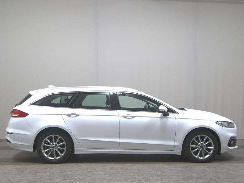 Gebraucht Ford Mondeo Titanium 150 PS (110 kW) 2022 Weiss Kombi