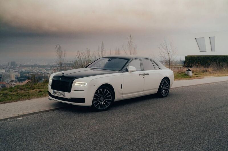 Weiß Gebraucht 2014 Rolls Royce Ghost Limousine | 169.990 € - Bild 1/4