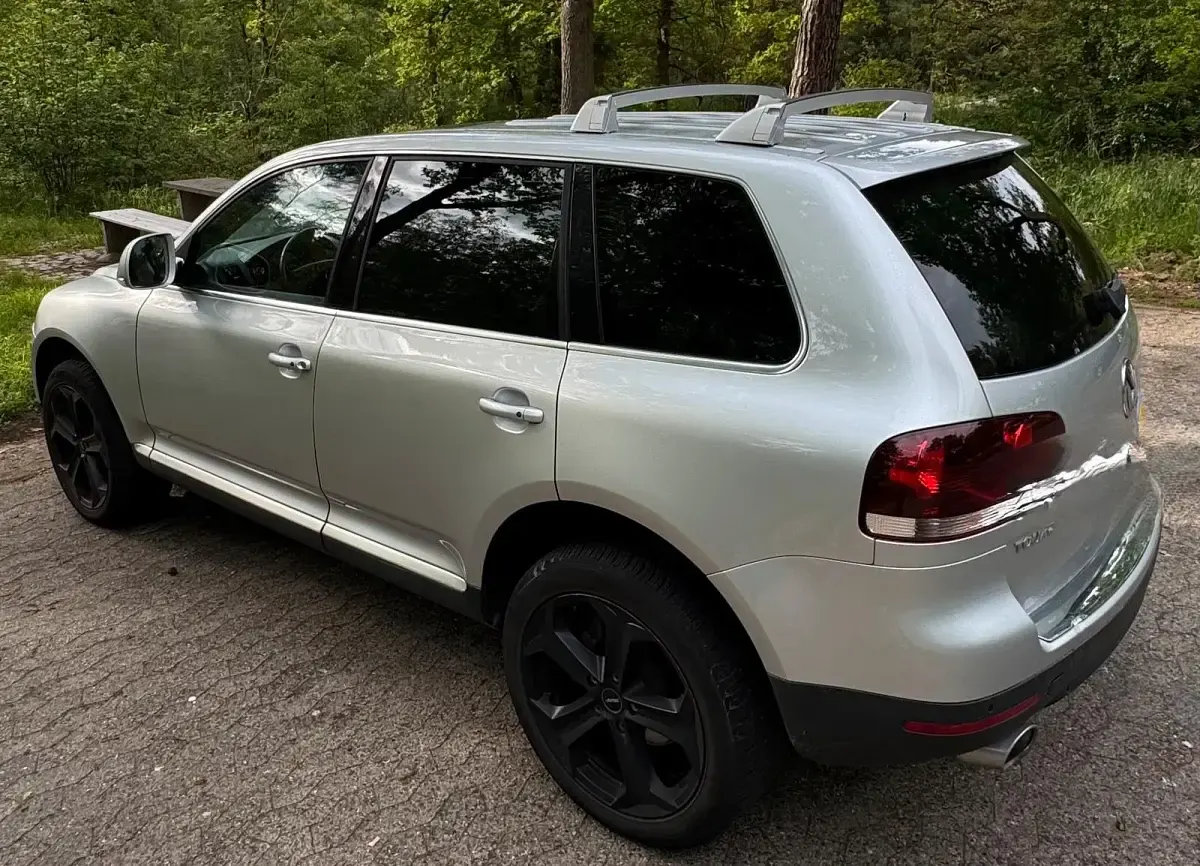 Używany VW Touareg 239 KM (175 kW) 2008 Szary SUV