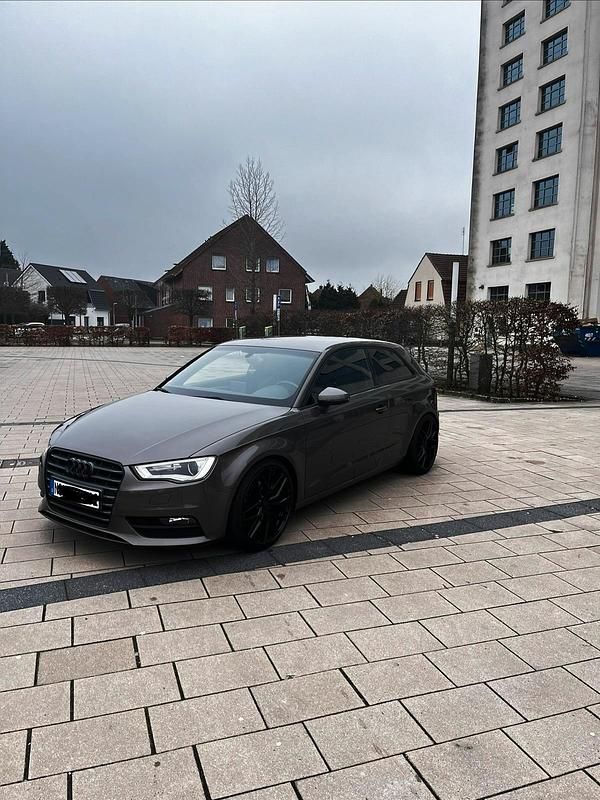 Gebraucht Audi A3 Comfort 150 PS (110 kW) 2013 Grau Limousine