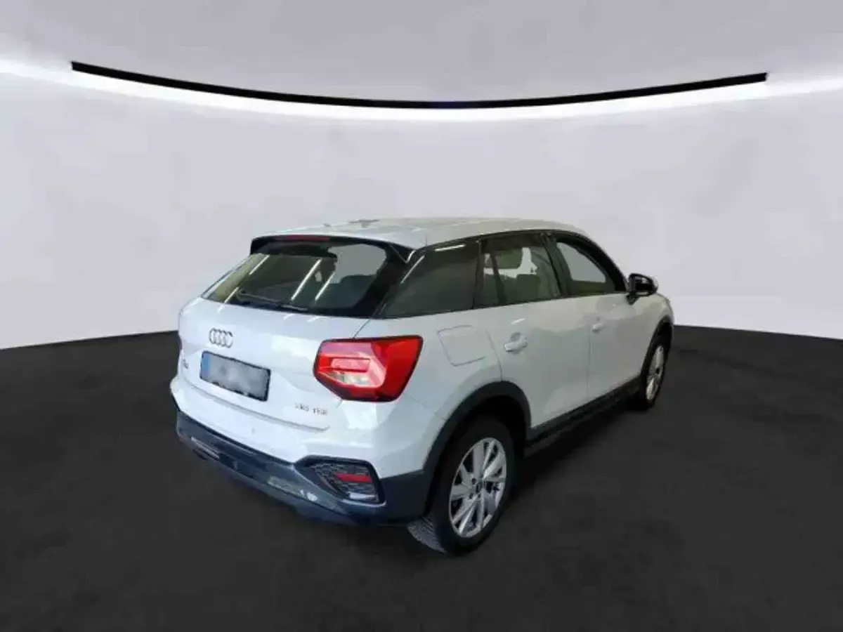 Gebraucht Audi Q2 Advanced Plus 150 PS (110 kW) 2023 Weiß SUV
