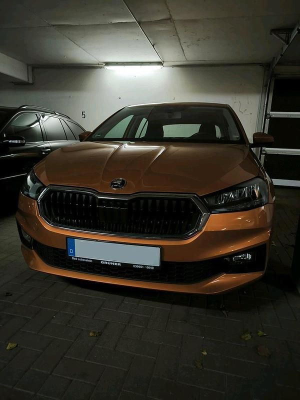 Orange Gebraucht 2022 Skoda Fabia Limousine | 15.000 € (Guter Preis) - Bild 1/4
