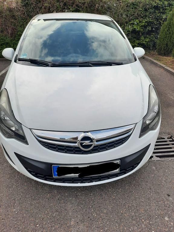 Weiß Gebraucht 2014 Opel Corsa Selection Kleinwagen | 3.900 € (Fairer Preis) - Bild 1/4