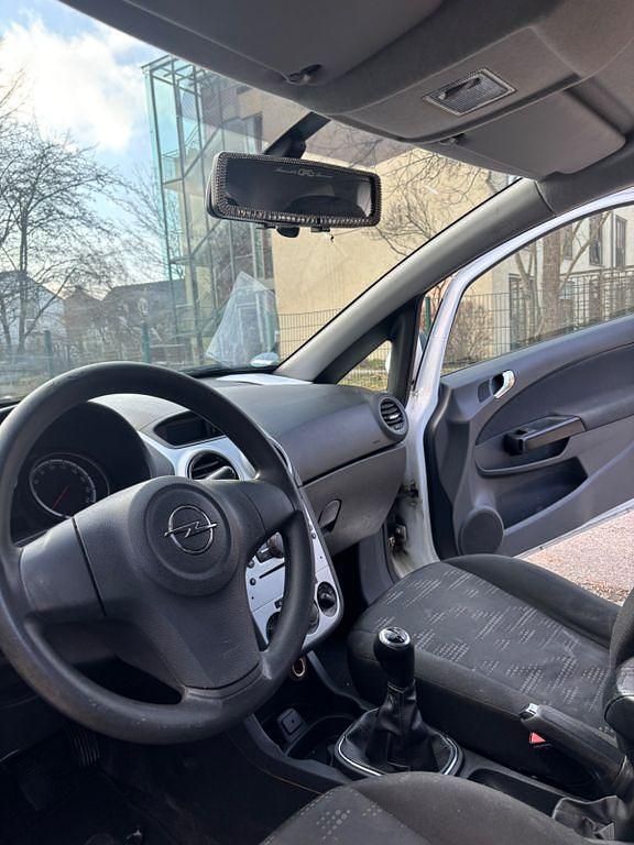 Gebraucht Opel Corsa 69 PS (50 kW) 2012 Weiß Kleinwagen