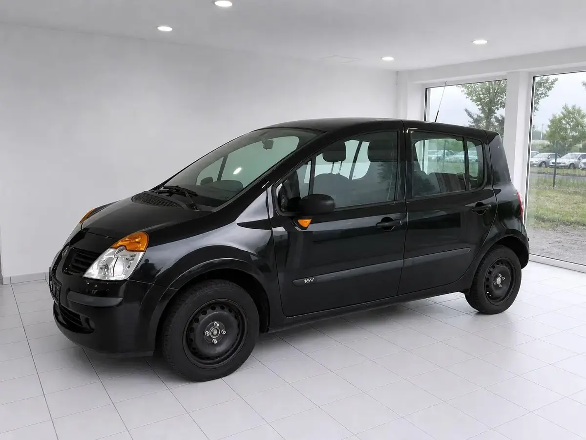 Używany Renault Modus 75 KM (55 kW) 2005 Czarny Minivan