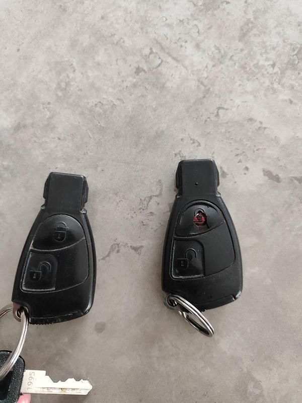 Gebraucht Mercedes E220 Classic 143 PS (105 kW) 2002 Silber Kombi