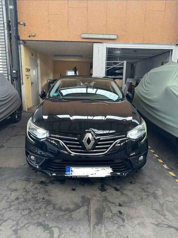 Schwarz Gebraucht 2019 Renault Mégane IV Bose Edition Limousine | 14.499 € (Etwas zu teuer) - Bild 1/4