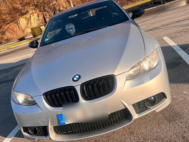 Silber Gebraucht 2007 BMW 320 Cabriolet M Sport Cabrio | 7.200 € (Fairer Preis) - Bild 1/4