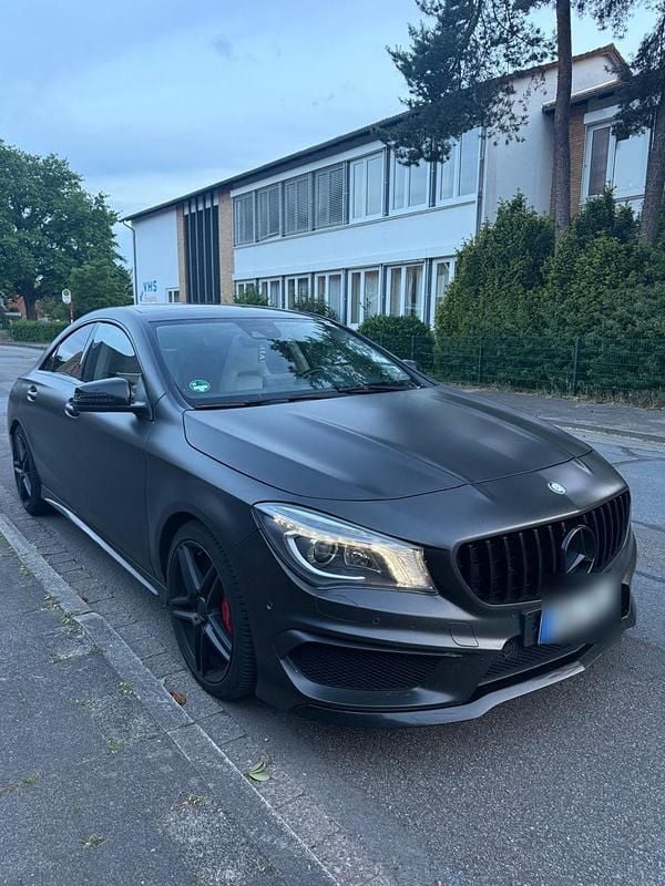 Grau Gebraucht 2015 Mercedes CLA45 AMG AMG Coupé | 21.499 € (Guter Preis) - Bild 1/4