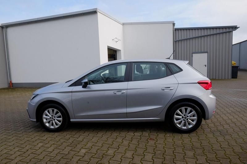 Gebraucht Seat Ibiza Reference 80 PS (58 kW) 2024 Silber Van / Kleinbus