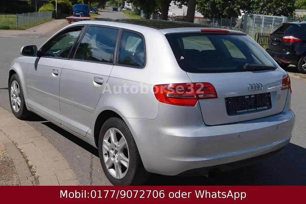 Second-hand Audi A3 Attraction 105 CP (77 kW) 2010 Argintiu Hatchback