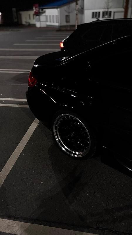 Schwarz Gebraucht 2012 BMW 335 Shadowline Coupé | 18.000 € (Superpreis) - Bild 1/4