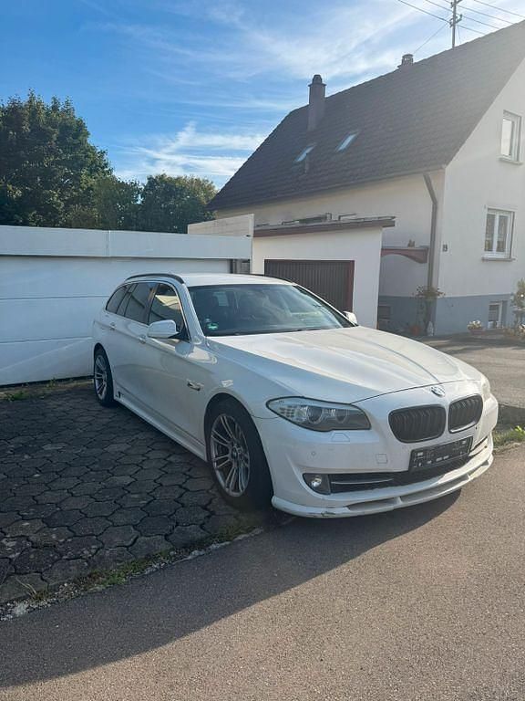 Gebraucht BMW 535 313 PS (230 kW) 2011 Weiß Kombi