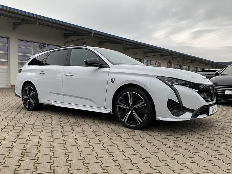 Gebraucht Peugeot 308 SW GT 131 PS (96 kW) 2024 Weiß Kombi
