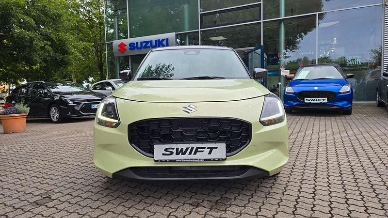 Neu Suzuki Swift Comfort 83 PS (61 kW) 2026 Gelb Kleinwagen