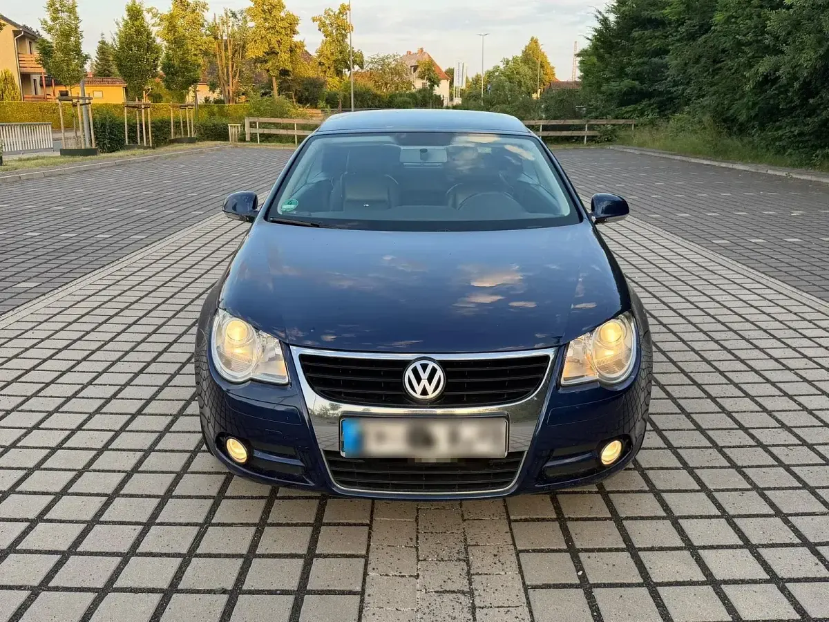 Gebraucht VW Eos 140 PS (102 kW) 2006 Blau Cabrio
