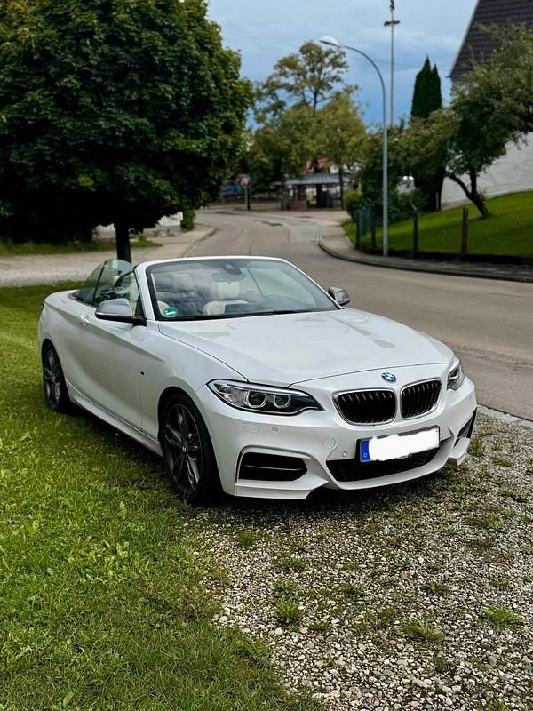 Weiß Gebraucht 2017 BMW M240 M Sport Cabrio | 38.500 € (Fairer Preis) - Bild 1/4