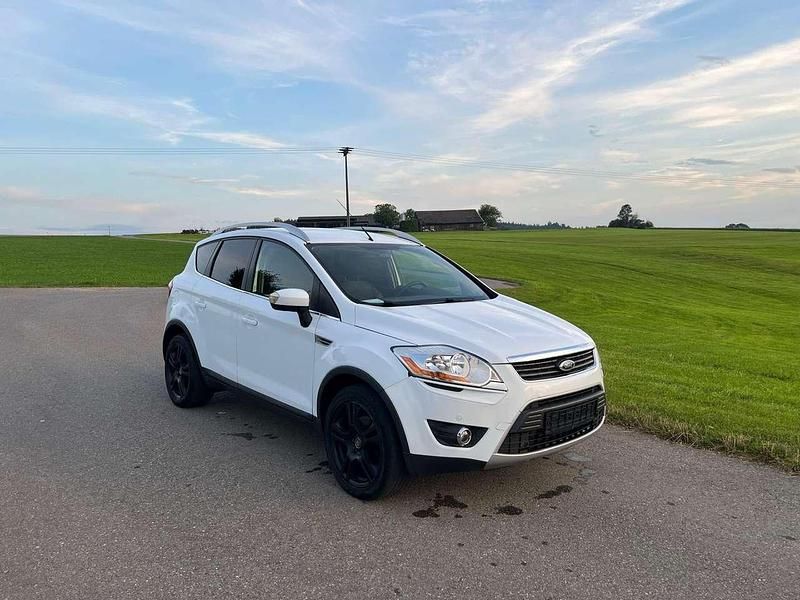 Weiß Gebraucht 2010 Ford Kuga Titanium SUV | 6.599 € (Fairer Preis) - Bild 1/4