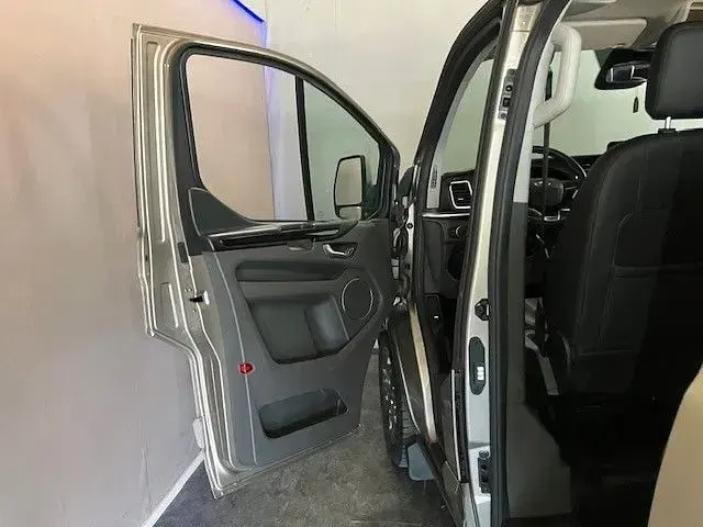 Gebraucht Ford Transit Tourneo Titanium X 185 PS (136 kW) 2021 Silber Van / Kleinbus