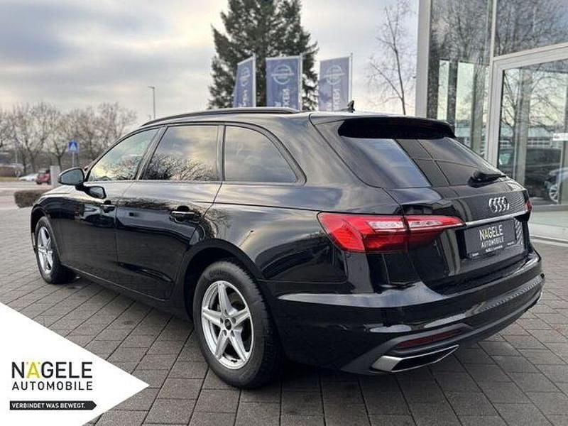 Gebraucht Audi A4 Ambiente 163 PS (119 kW) 2022 Schwarz Kombi