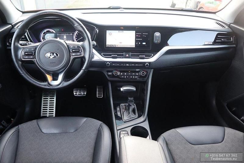 Gebraucht Kia Niro 141 PS (103 kW) 2020 Rot SUV