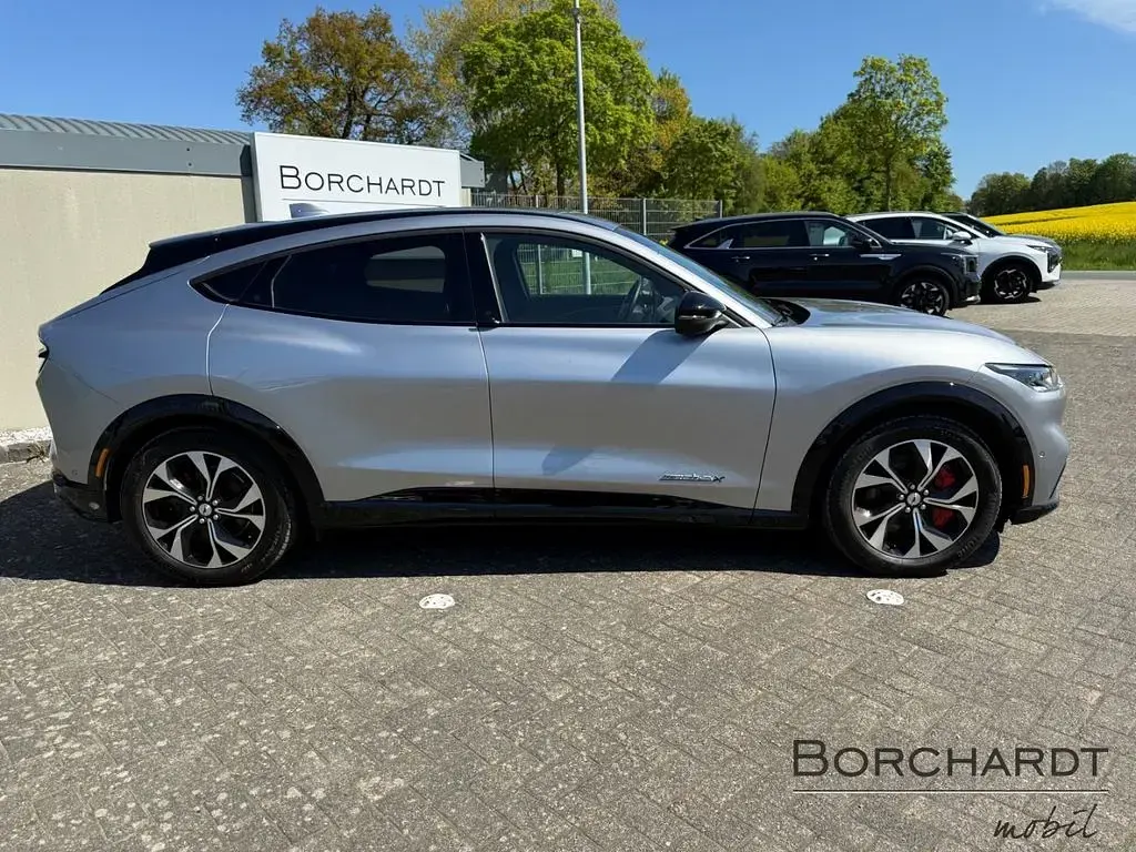 Usata Ford Mustang Mach-E Premium 258 kW (351 CV) 2022 Argento SUV
