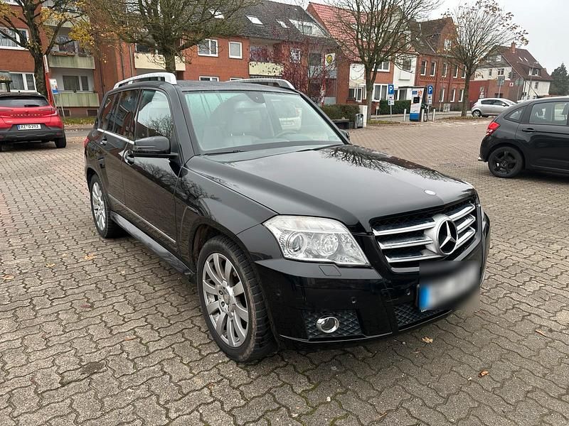 Schwarz Gebraucht 2008 Mercedes GLK320 SUV | 8.500 € (Fairer Preis) - Bild 1/4