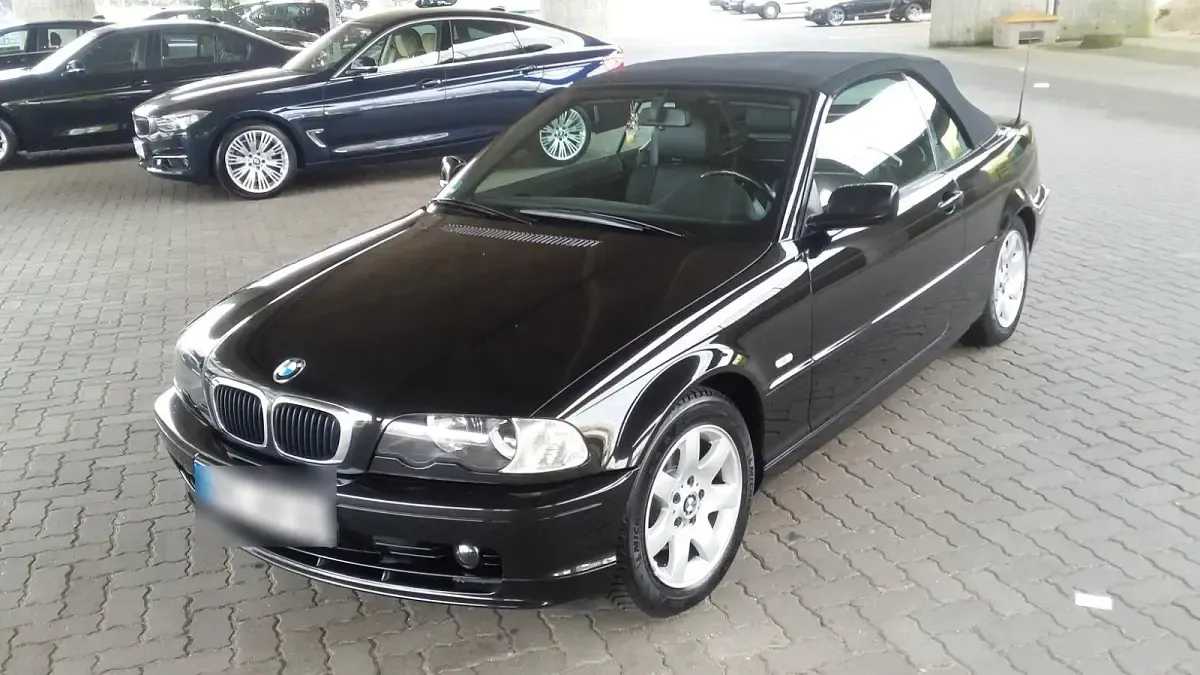 Gebraucht BMW 318 Cabriolet 143 PS (105 kW) 2003 Schwarz Cabrio