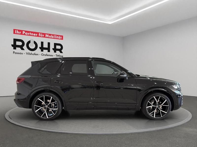 Gebraucht VW Touareg R-line 286 PS (210 kW) 2025 Grenadillschwarz metallic SUV