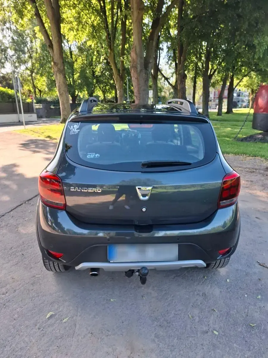 Gebraucht Dacia Sandero Prestige 90 PS (66 kW) 2019 Grau Limousine