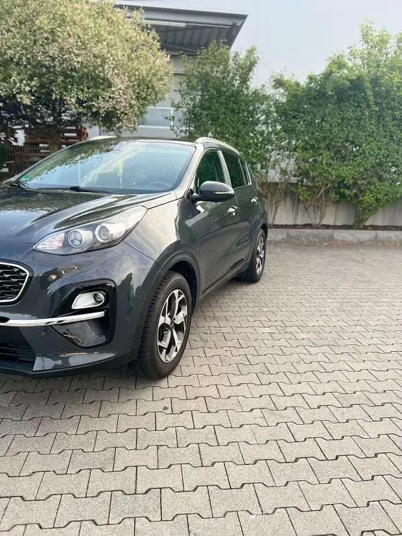 Gebraucht Kia Sportage DREAM-TEAM Edition 132 PS (97 kW) 2019 Grau SUV