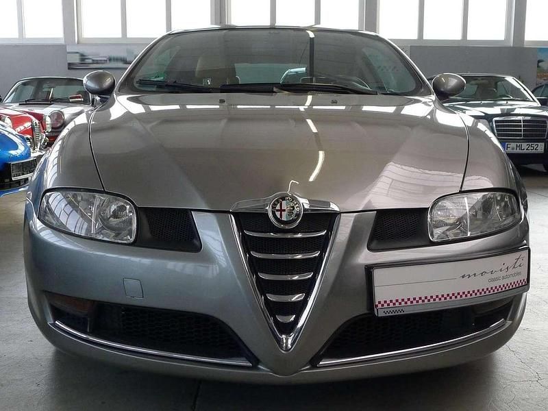 Gebraucht Alfa Romeo GT Progression 140 PS (102 kW) 2007 Stromboli grau Coupé