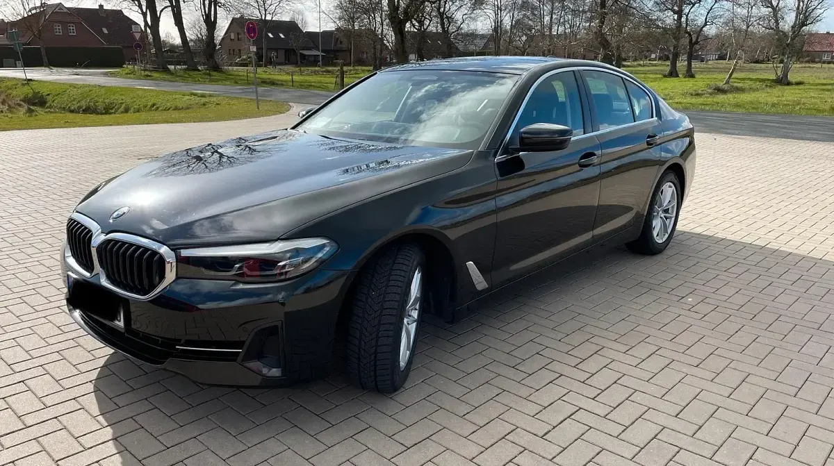 Gebraucht BMW 530 225 PS (165 kW) 2023 Schwarz Limousine