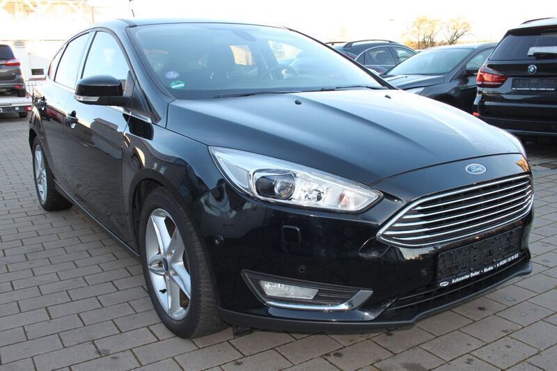 Gebraucht Ford Focus Titanium 125 PS (91 kW) 2018 Schwarz Limousine