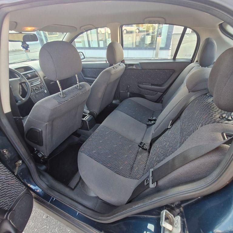 Gebraucht Opel Astra Njoy 84 PS (61 kW) 2003 Blau Limousine