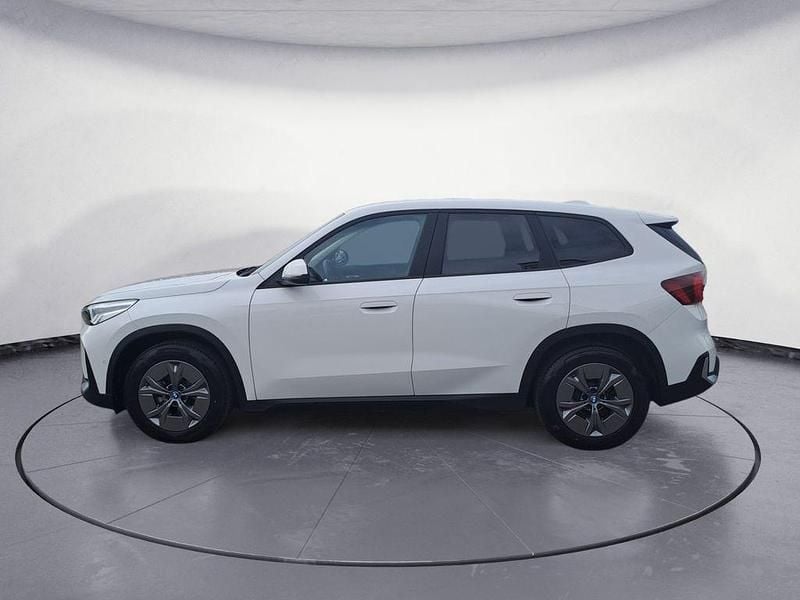 Gebraucht BMW iX1 Performance 150 kW (204 PS) 2024 Weiß SUV