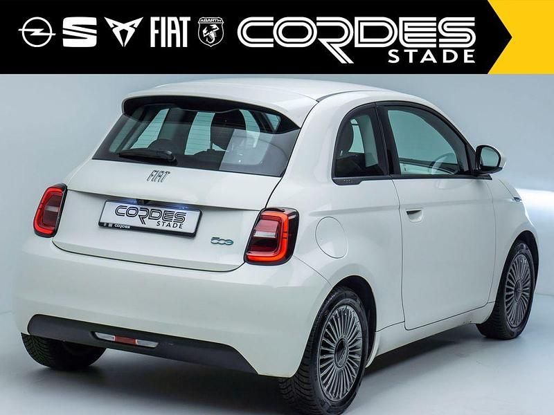 Gebraucht Fiat 500e Icon 86 kW (118 PS) 2023 Arktis weiß) (weiss Kleinwagen