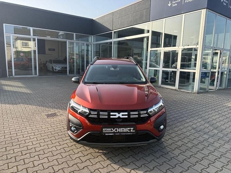 Gebraucht Dacia Jogger Extreme 110 PS (80 kW) 2023 Terrakottabraun Van / Kleinbus